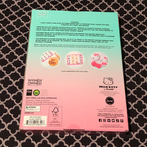 Handstand Kitchen Hello Kitty Cookie Baking Set W/ Cutters Non-Stick Mat 13 pc. - Picture 5 of 8